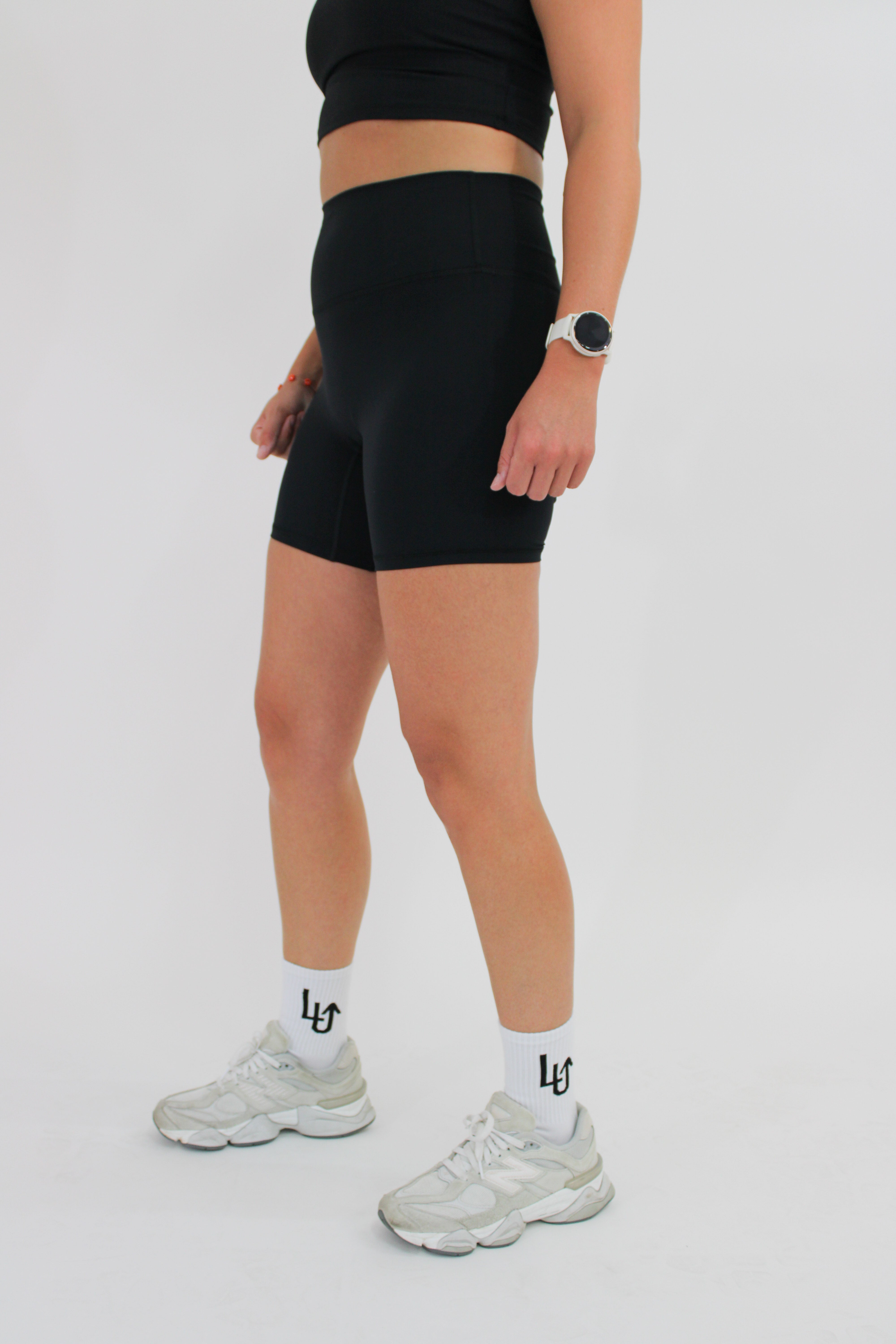 Short - Black