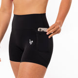PERFORMANCE SHORT POCKET WOMAN - BLACK
