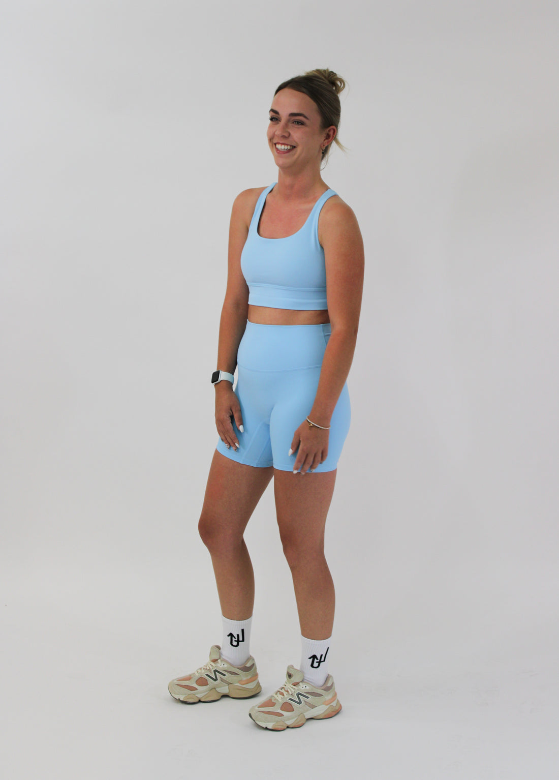 Short - Light blue