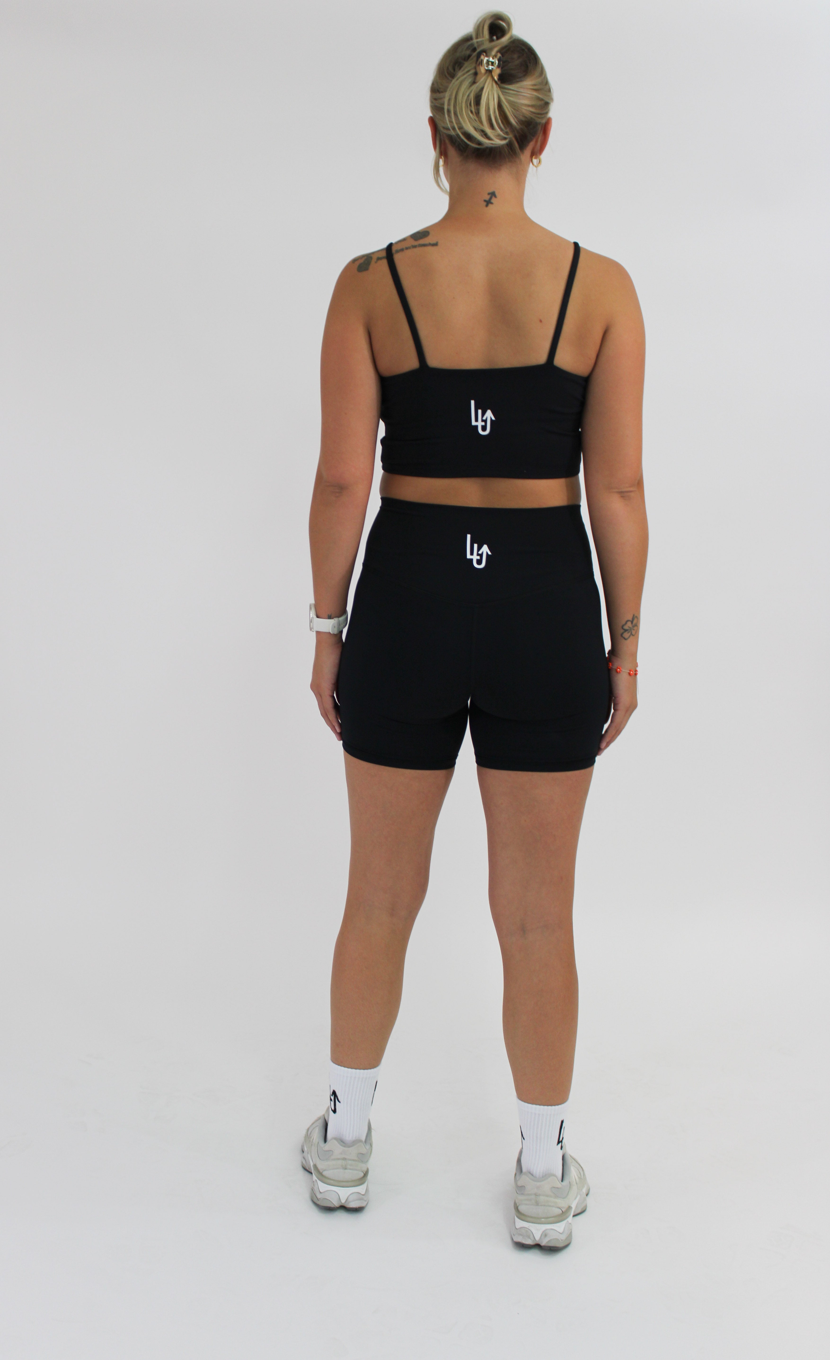 Short - Black